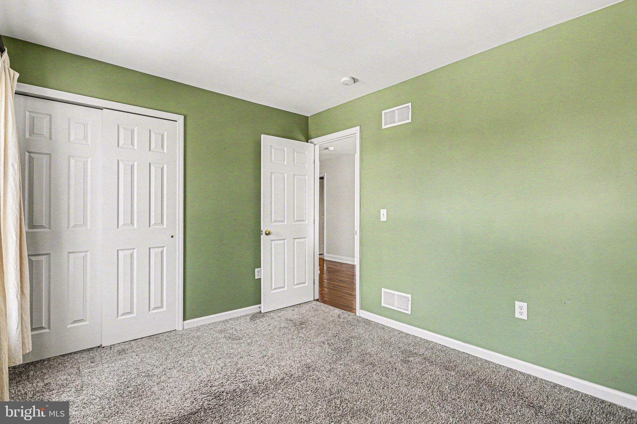 207 Edenderry Way Enola, PA 17025 - Photo 31 of 40 Bright green walls enhance this cozy space.