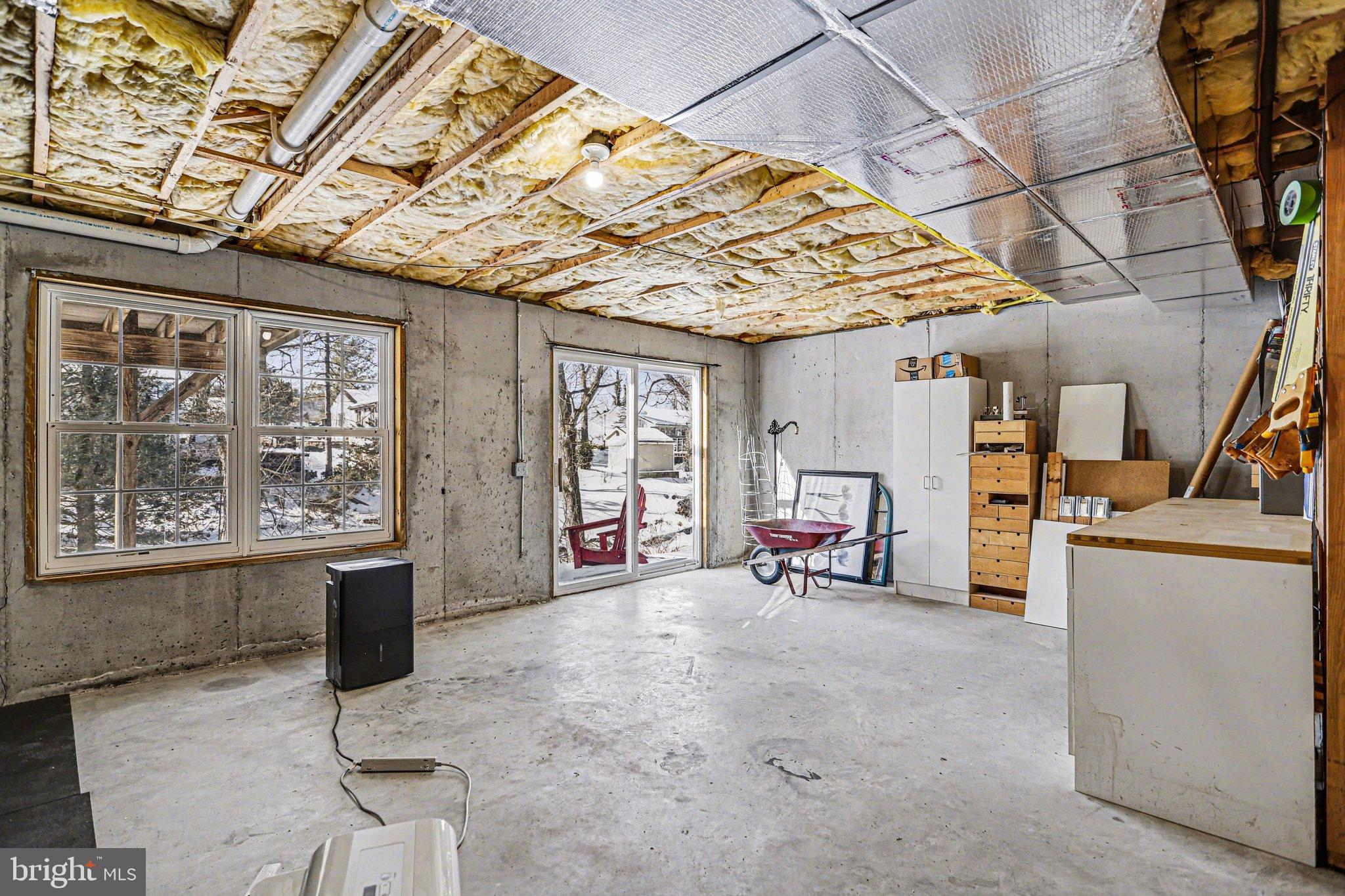 207 Edenderry Way Enola, PA 17025 - Photo 35 of 40 Spacious, unfinished room with natural light.