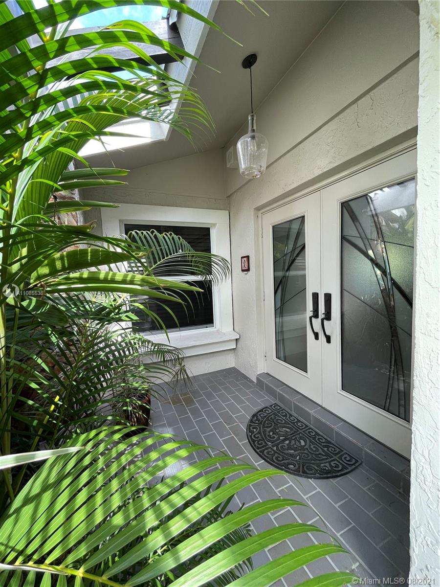 86 Juniper Road Hollywood, FL 33021 - Photo 2 of 4 Gallery Image 2