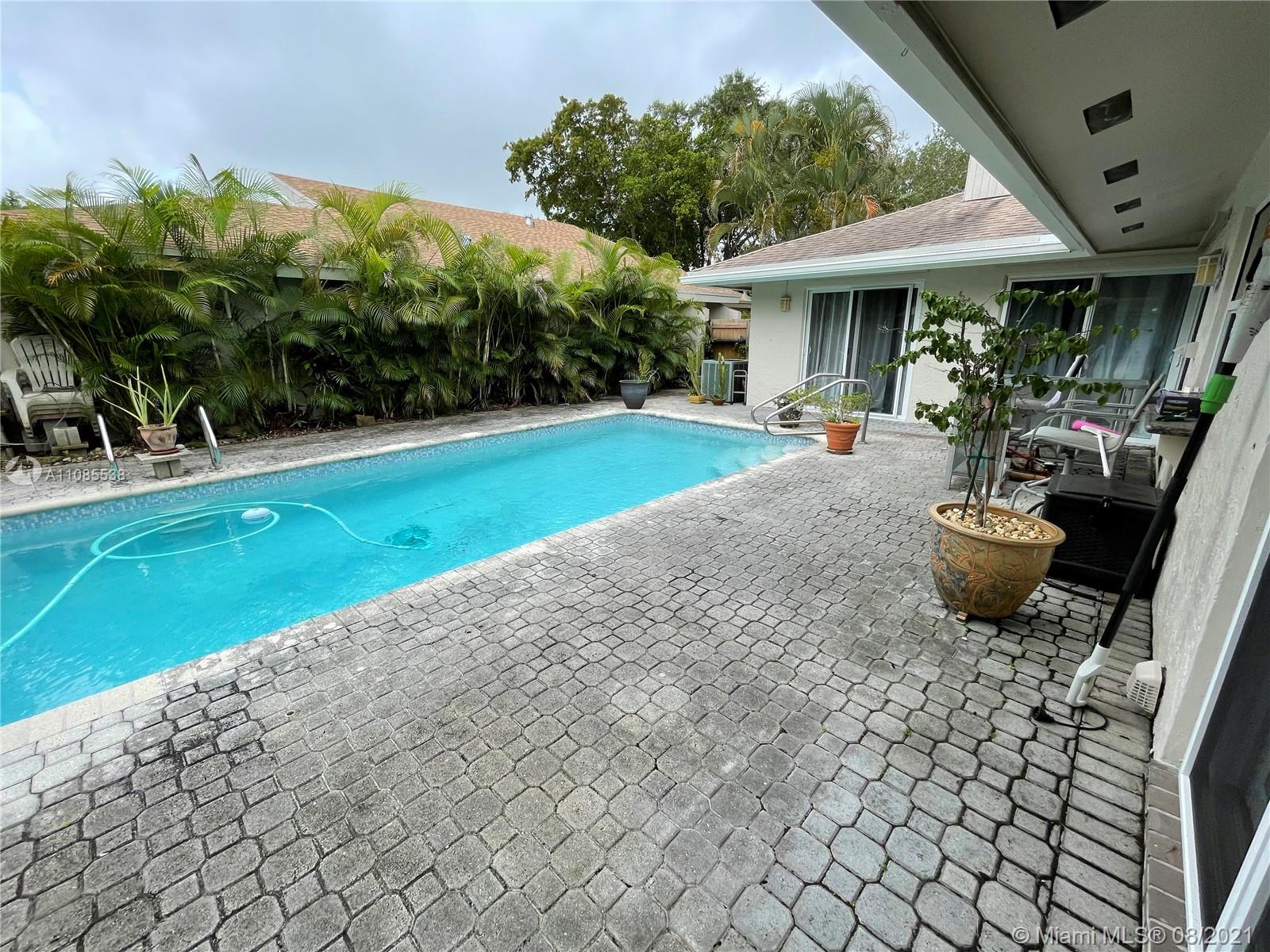 86 Juniper Road Hollywood, FL 33021 - Photo 3 of 4 Gallery Image 3