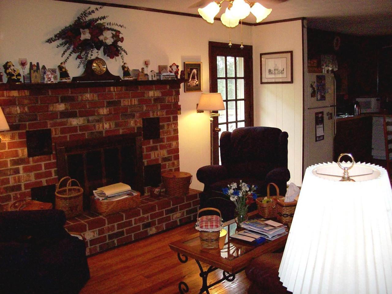 16 Persimmon Court Blue Ridge, VA 24064 - Photo 2 of 10 a living room with furniture and wooden floor