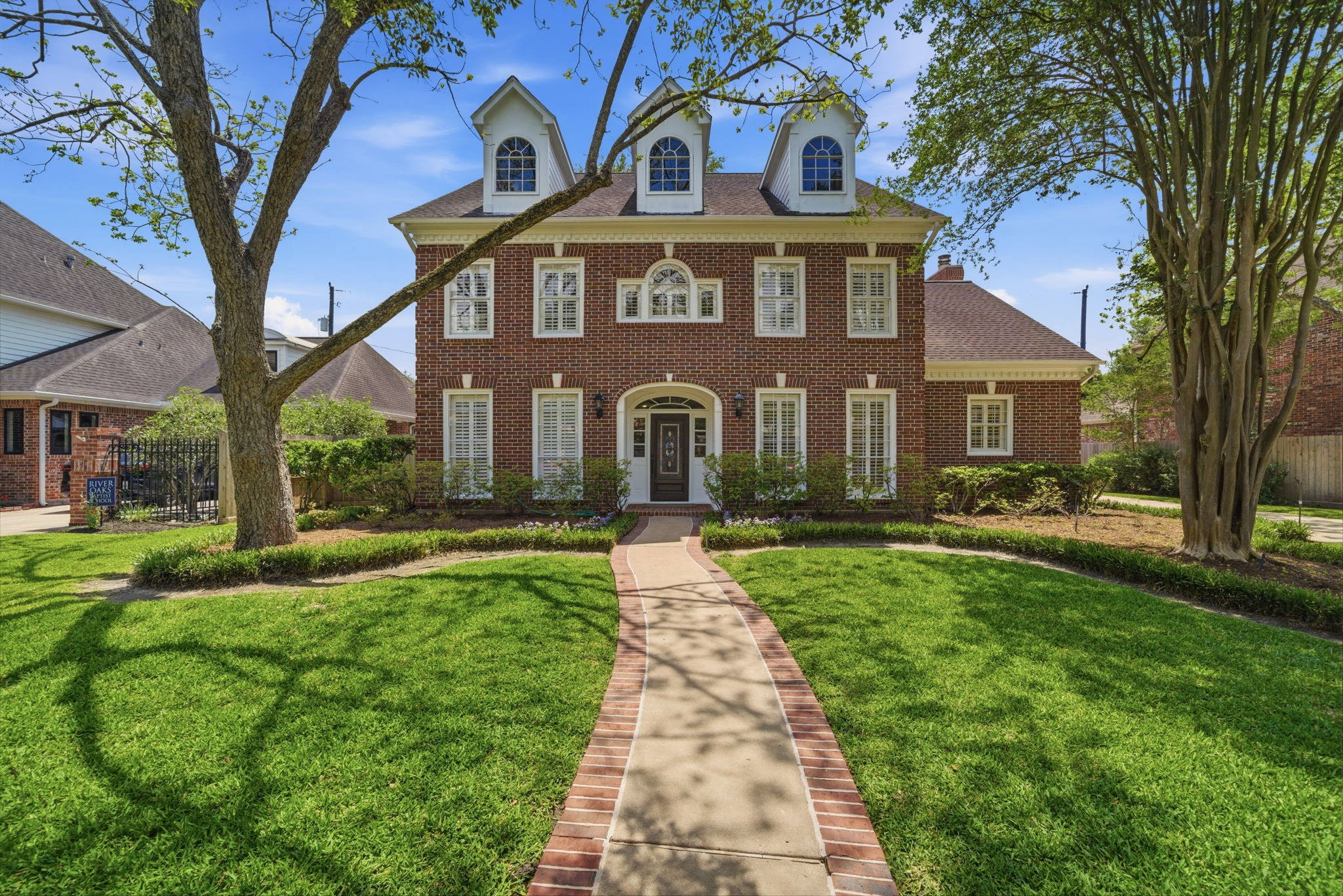 Timeless elegance located on a cul de sac lot!  Spring Valley Village offers it's own police department, City Hall and City Park! Built on bell bottom piers (per original builder marketing material)!