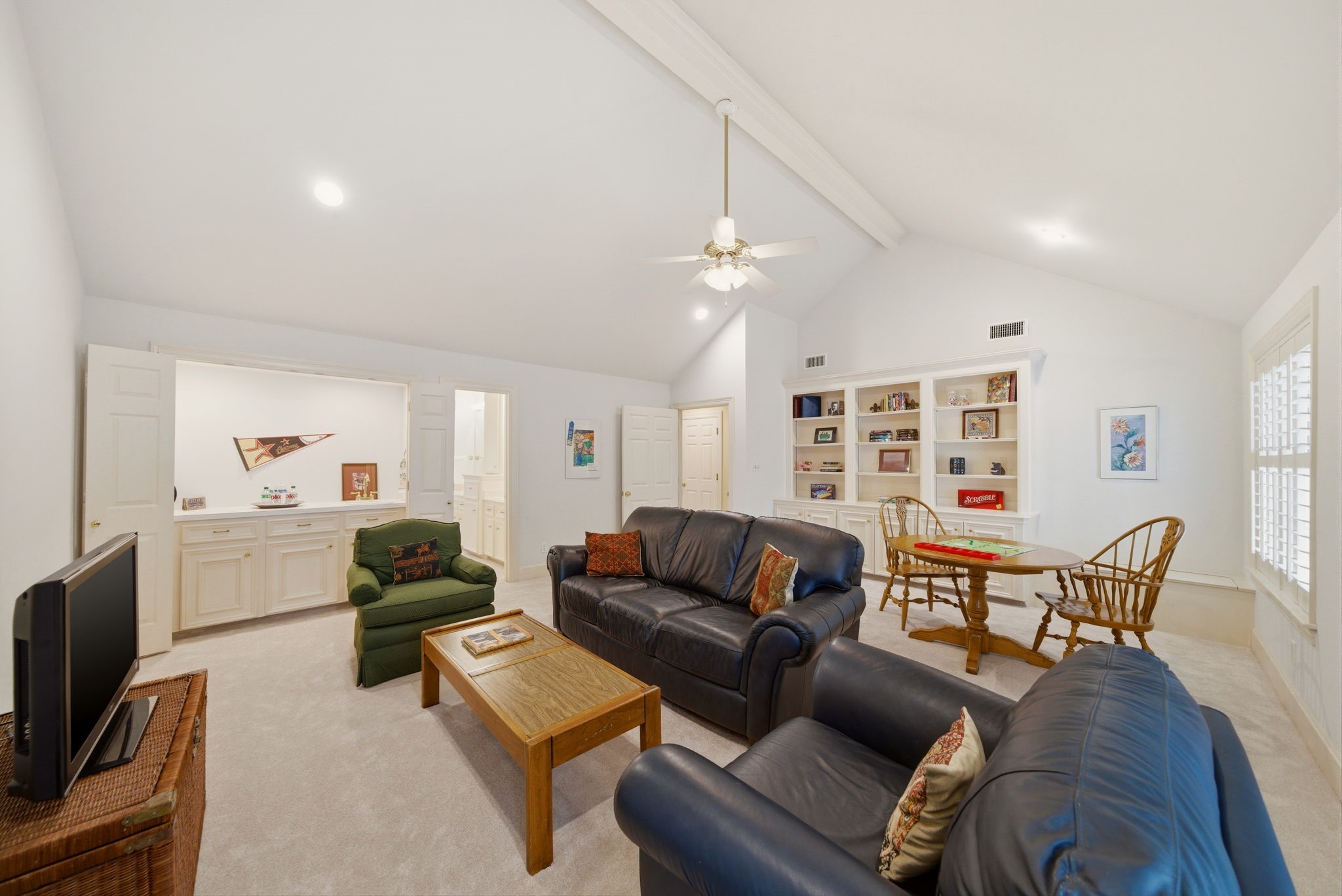 3 Martin Lane Spring Valley Village, TX 77055 - Photo 15 of 32 Huge upstairs Game Room with built ins and serving bar area.
