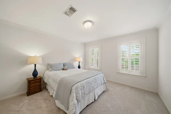 $1,685,000 | 3 Martin Lane, Spring Valley Village, TX 77055