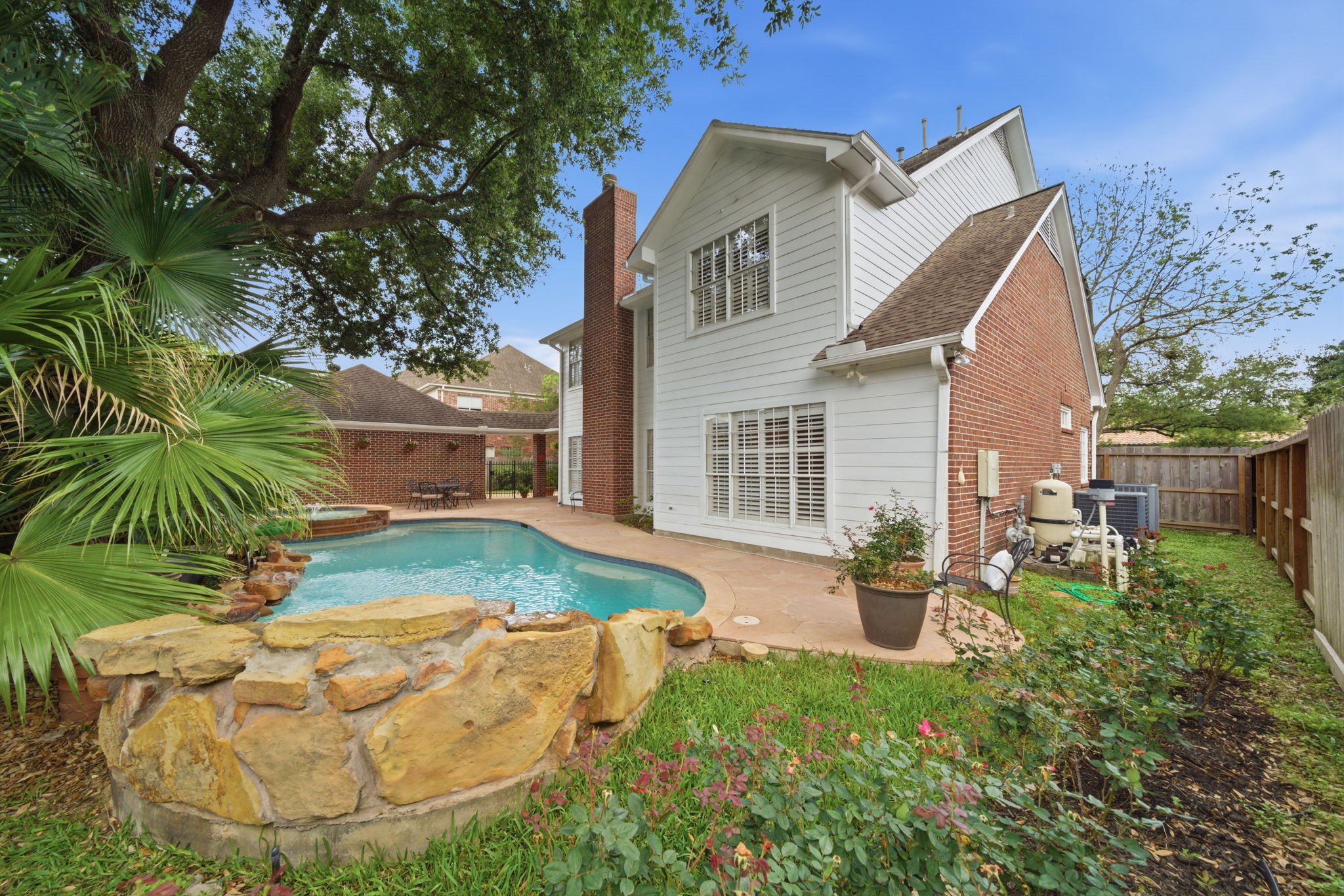 3 Martin Lane Spring Valley Village, TX 77055 - Photo 24 of 32 Back yard with sparkling pool.