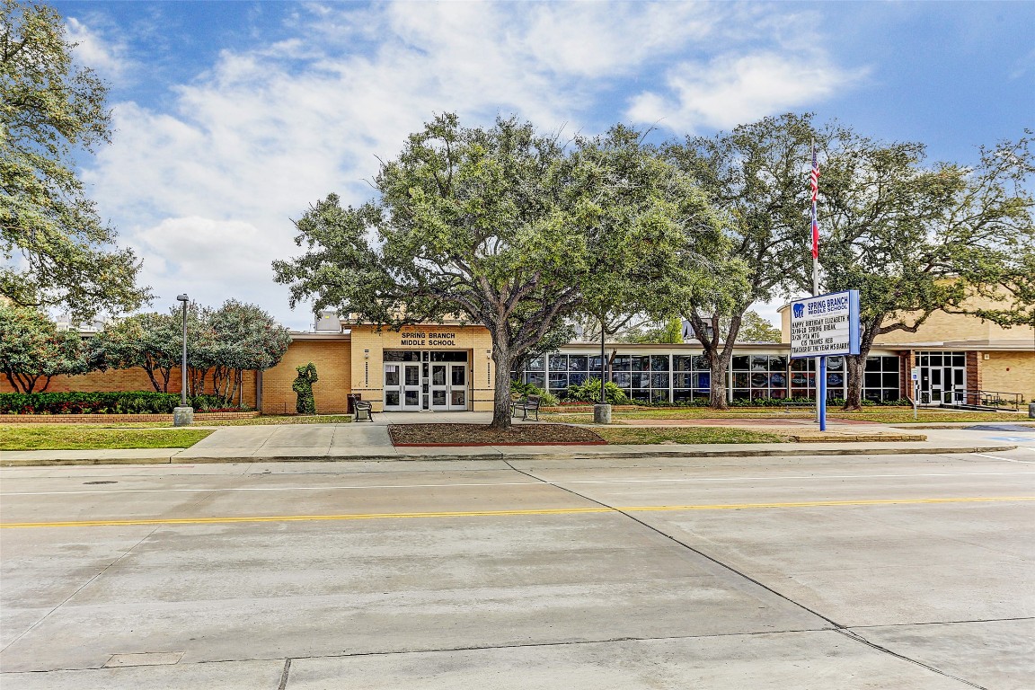 3 Martin Lane Spring Valley Village, TX 77055 - Photo 28 of 32 Zoned to Spring Branch Middle!