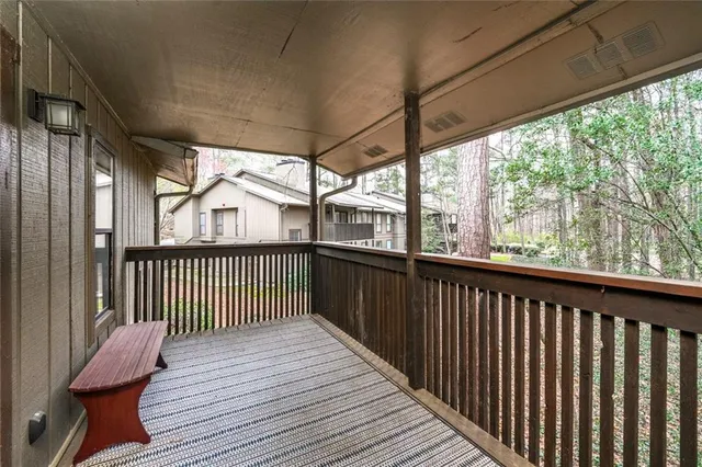 $229,900 | 1804 Cumberland Court Southeast, Smyrna, GA 30080