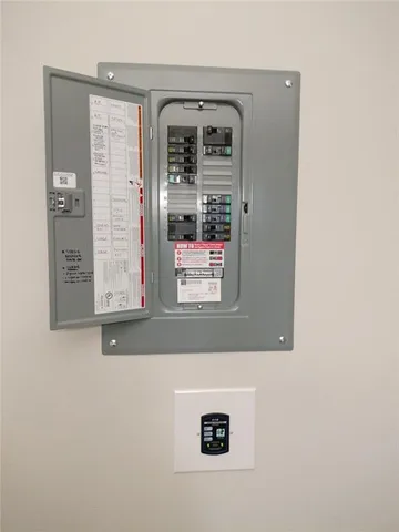 $229,900 | 1804 Cumberland Court Southeast, Smyrna, GA 30080