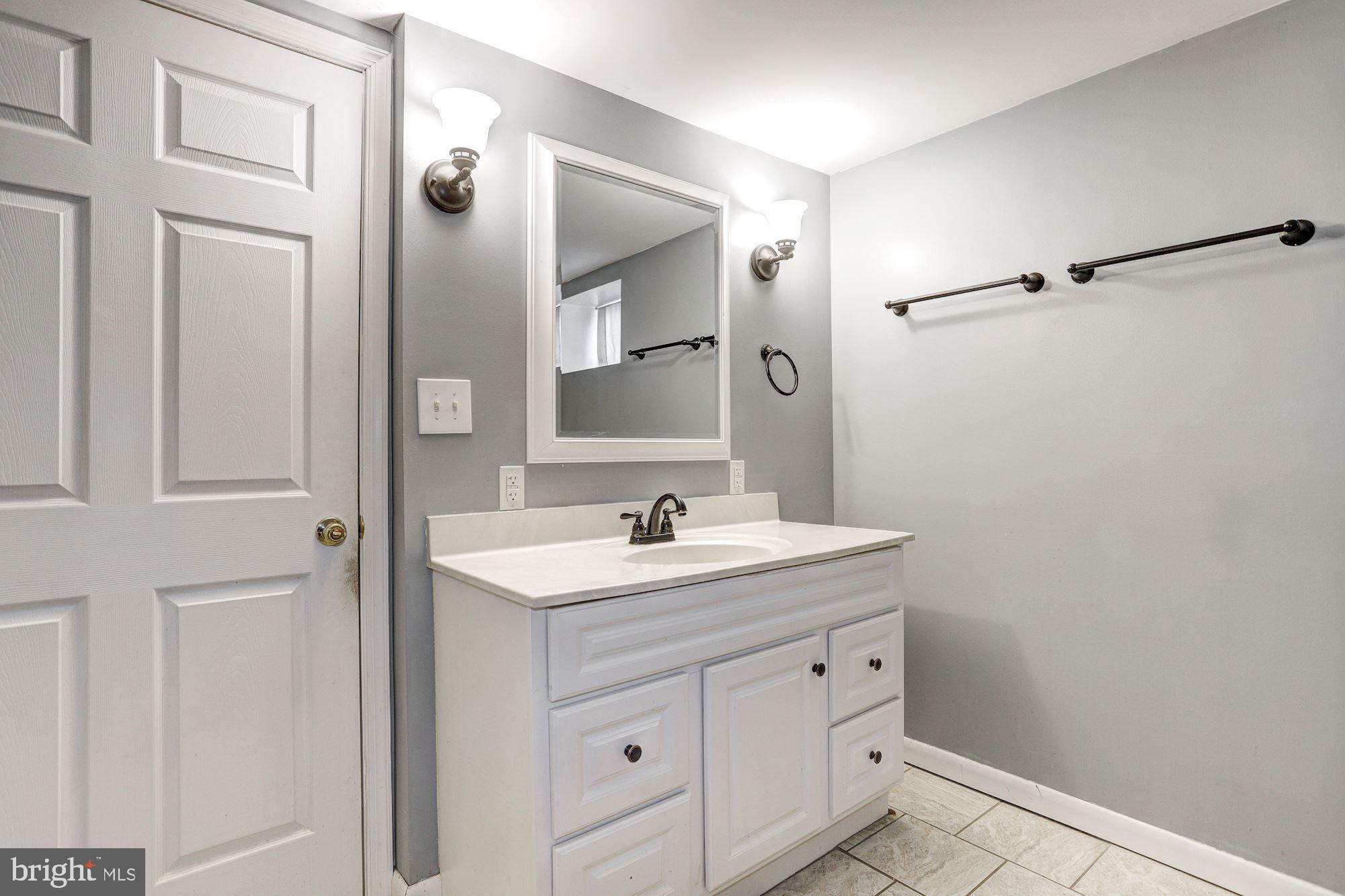 2814 Shaff Road Rohrersville, MD 21779 - Photo 20 of 33 Full Bath
