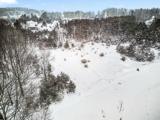 $349,900 | 17210 Beachview Drive, West Olive, MI 49460