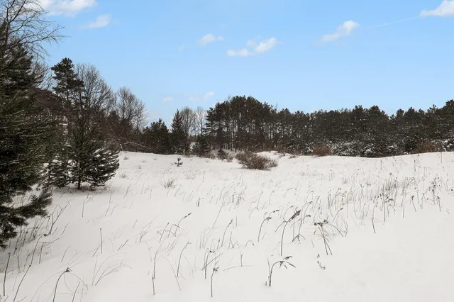 $349,900 | 17210 Beachview Drive, West Olive, MI 49460