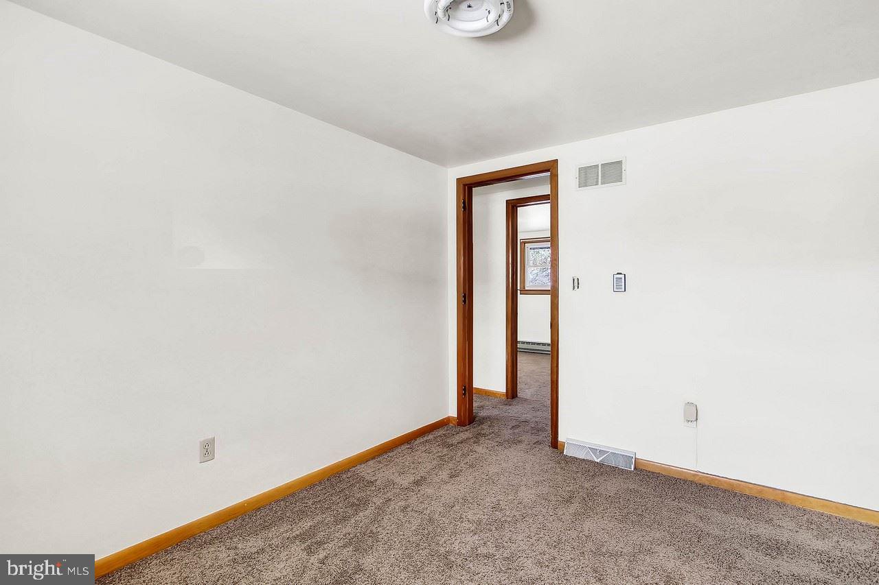 1420 Grandview Road Spring Grove, PA 17362 - Photo 14 of 23 Gallery Image 14