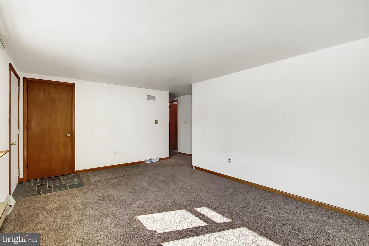 1420 Grandview Road Spring Grove, PA 17362 - Photo 4 of 23 Gallery Image 4