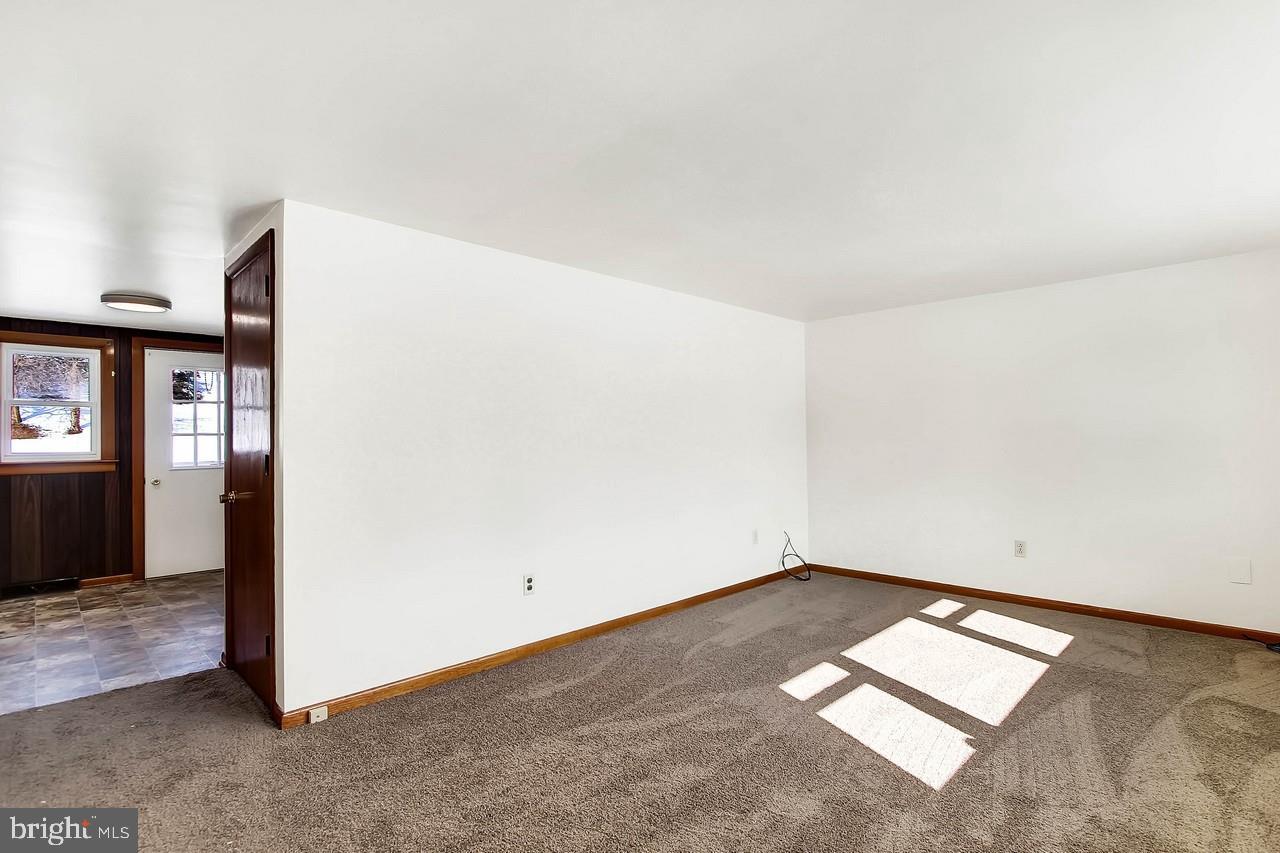 1420 Grandview Road Spring Grove, PA 17362 - Photo 5 of 23 Gallery Image 5