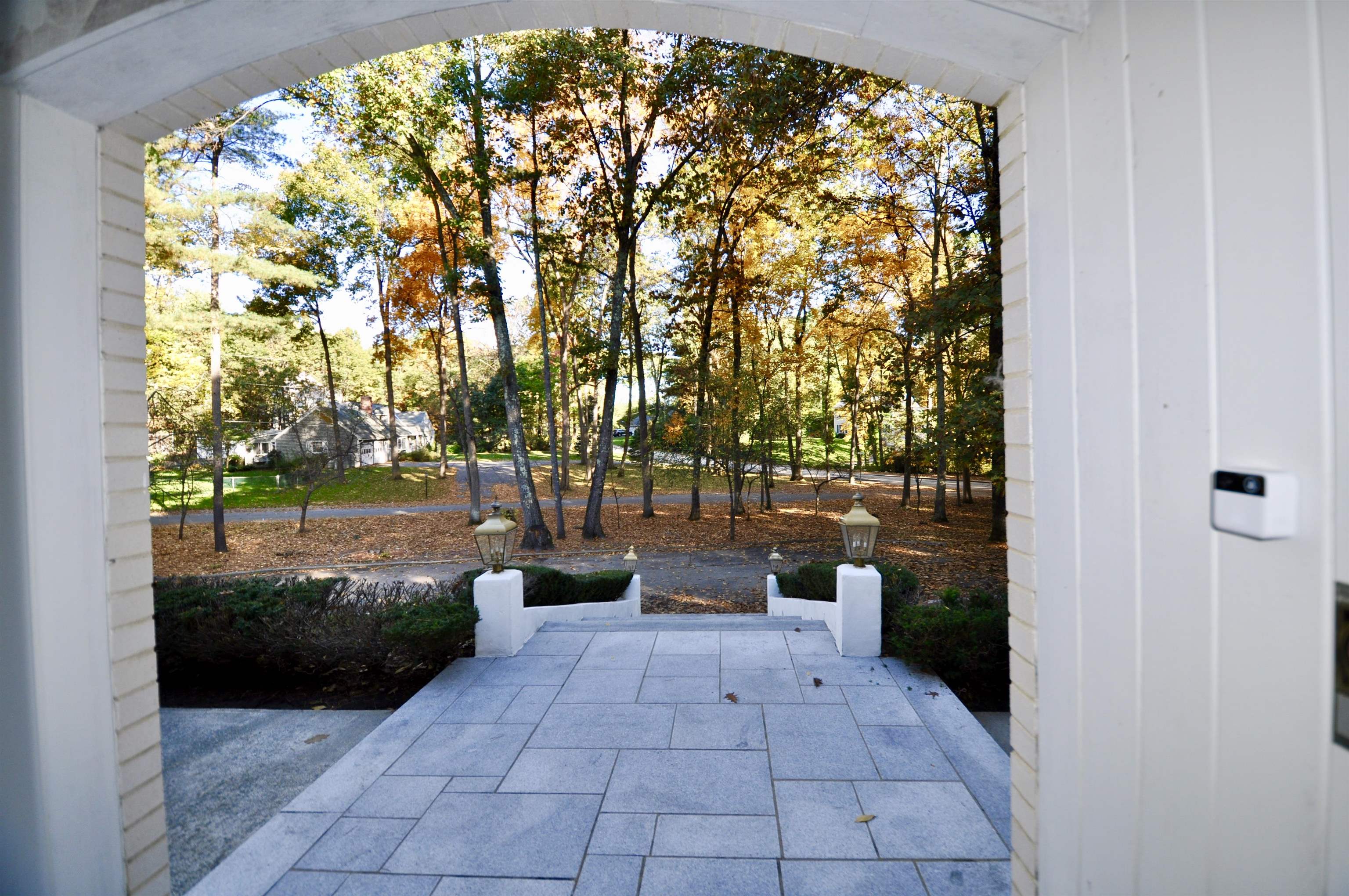 32 Indian Rock Road Nashua, NH 03063 - Photo 10 of 38