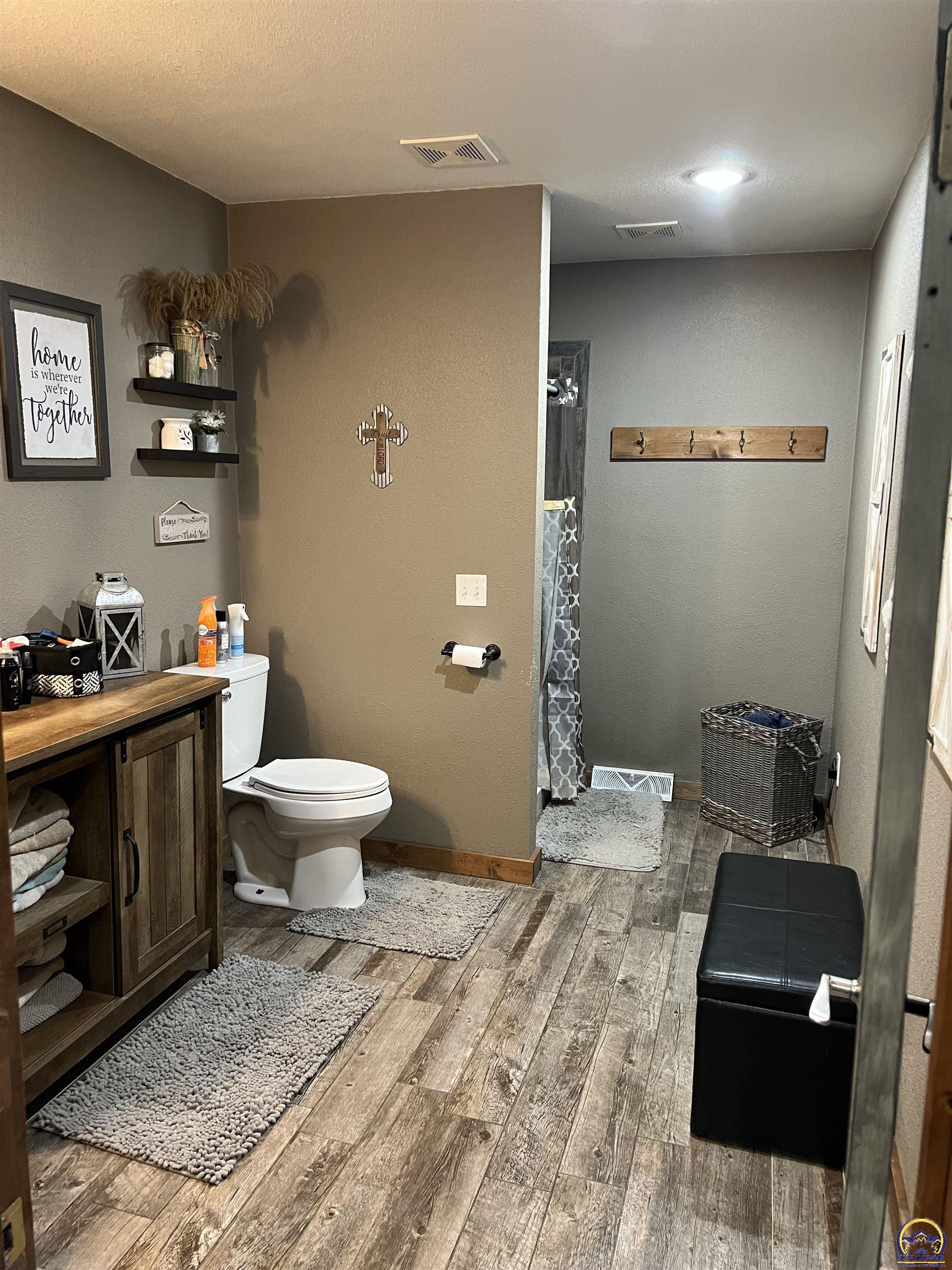 703 Castle Street Seneca, KS 66538 - Photo 14 of 25