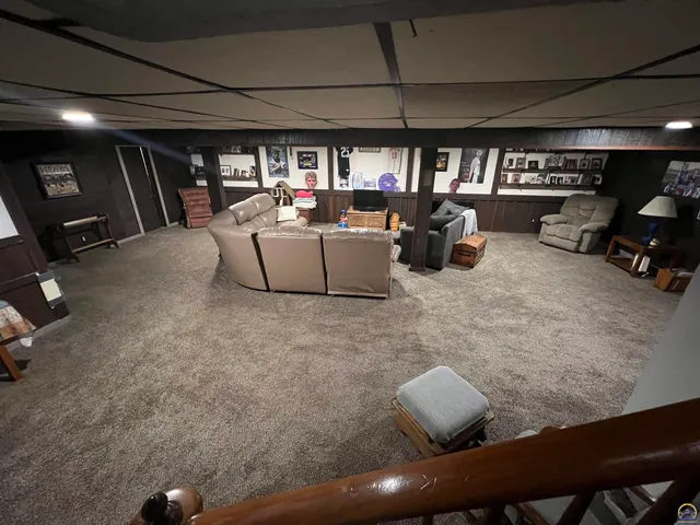 $339,900 | 703 Castle Street, Seneca, KS 66538