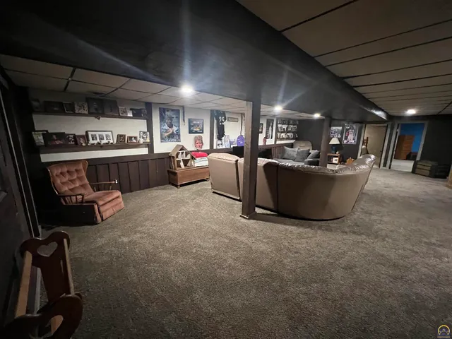 $339,900 | 703 Castle Street, Seneca, KS 66538