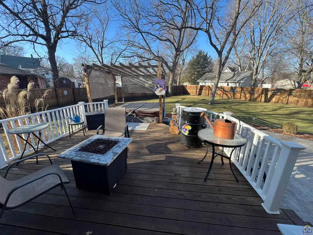 $339,900 | 703 Castle Street, Seneca, KS 66538