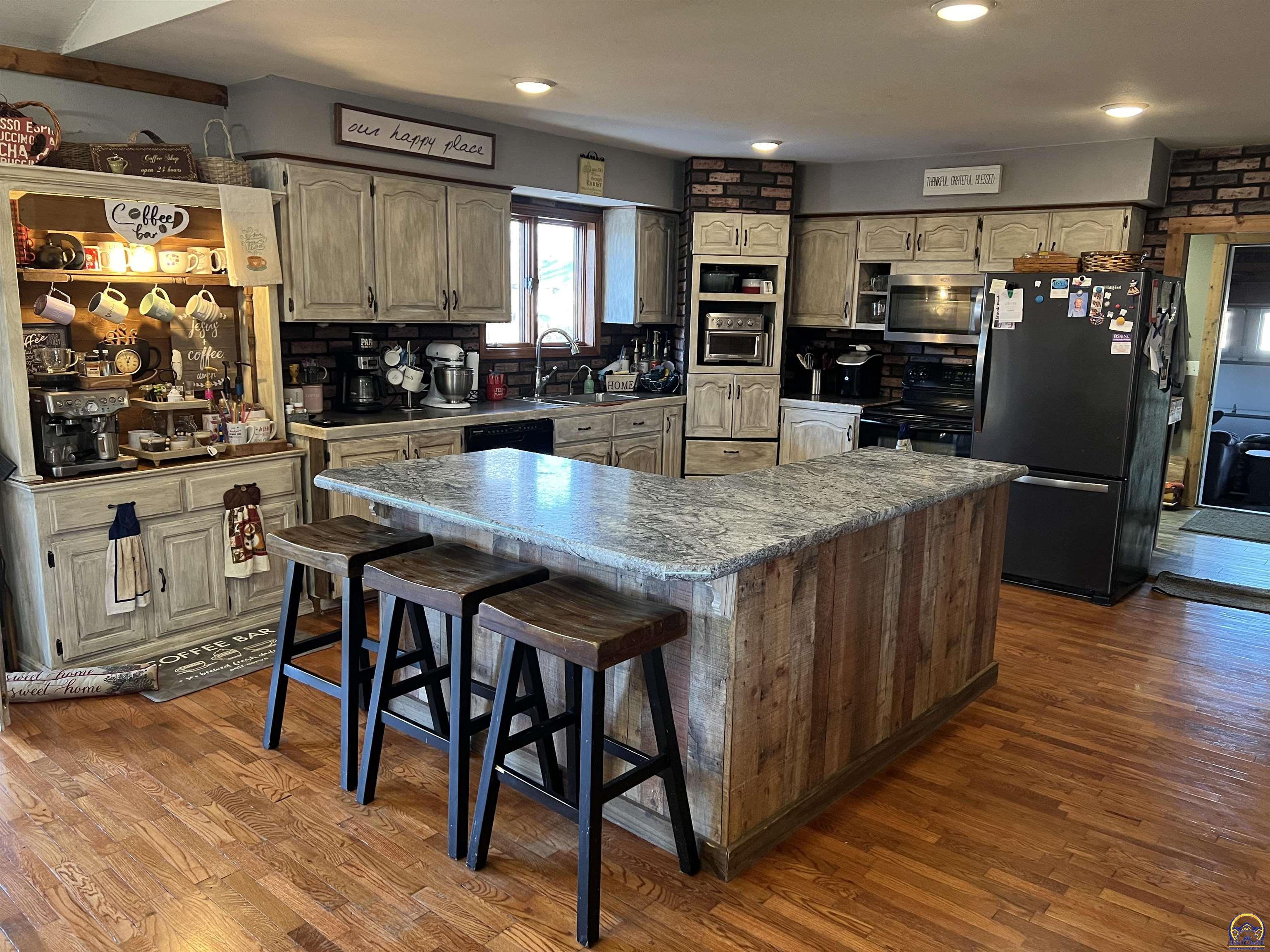 703 Castle Street Seneca, KS 66538 - Photo 6 of 25