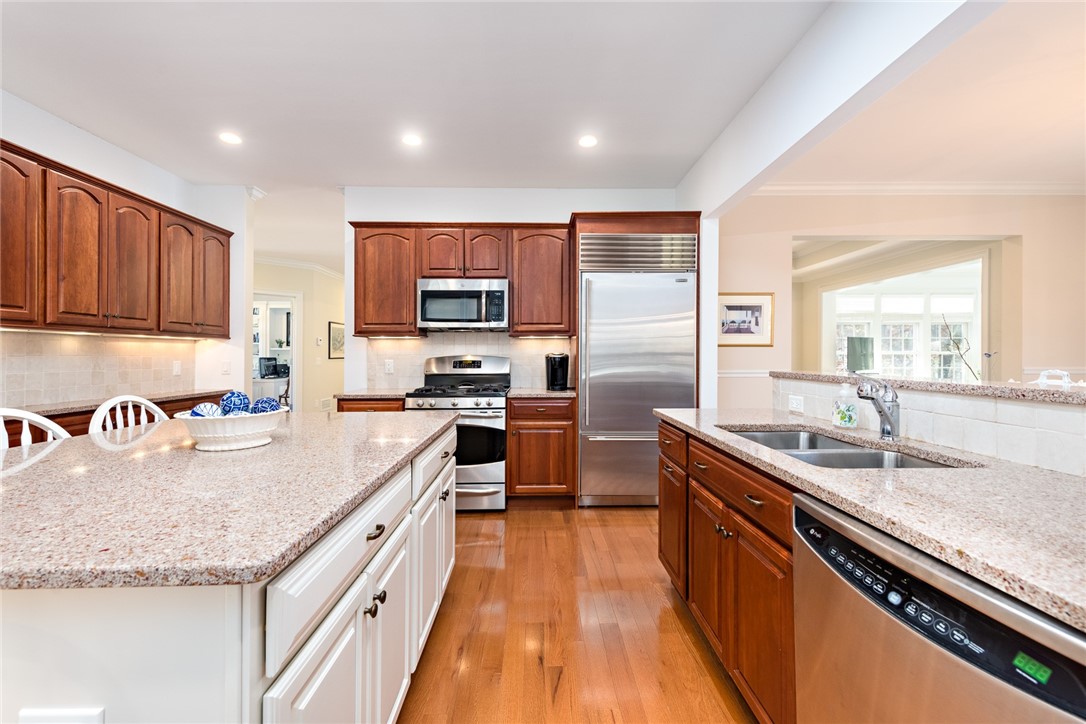 8 Kettle Cl Westerly, RI 02891 - Photo 12 of 39 A center island is great for entertaining