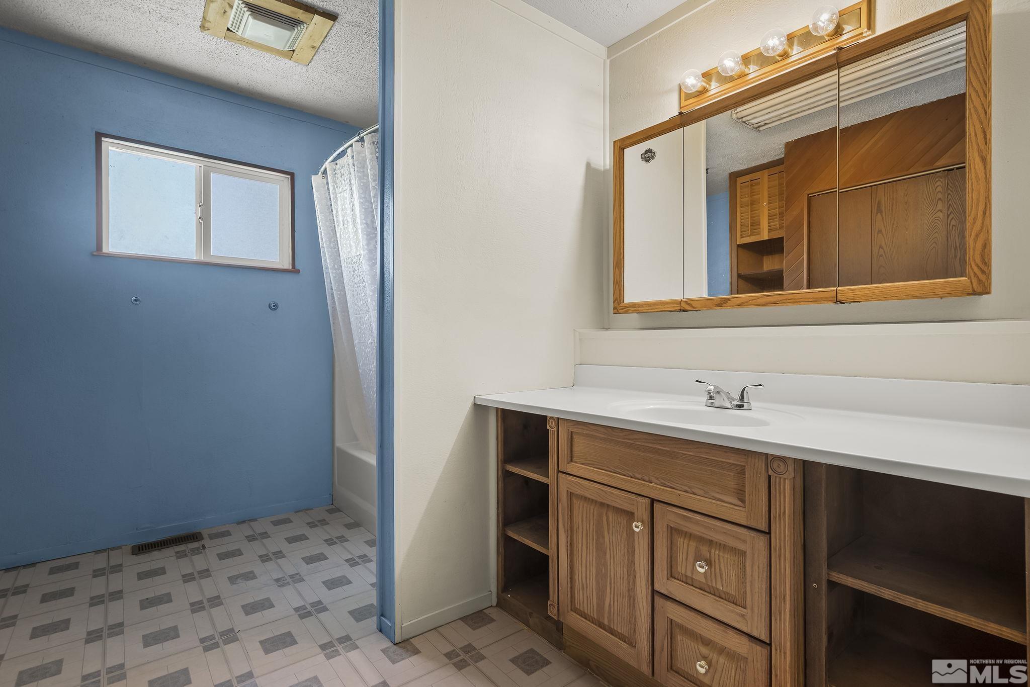 3030 Farm District Road Fernley, NV 89408 - Photo 10 of 25 Photo 10