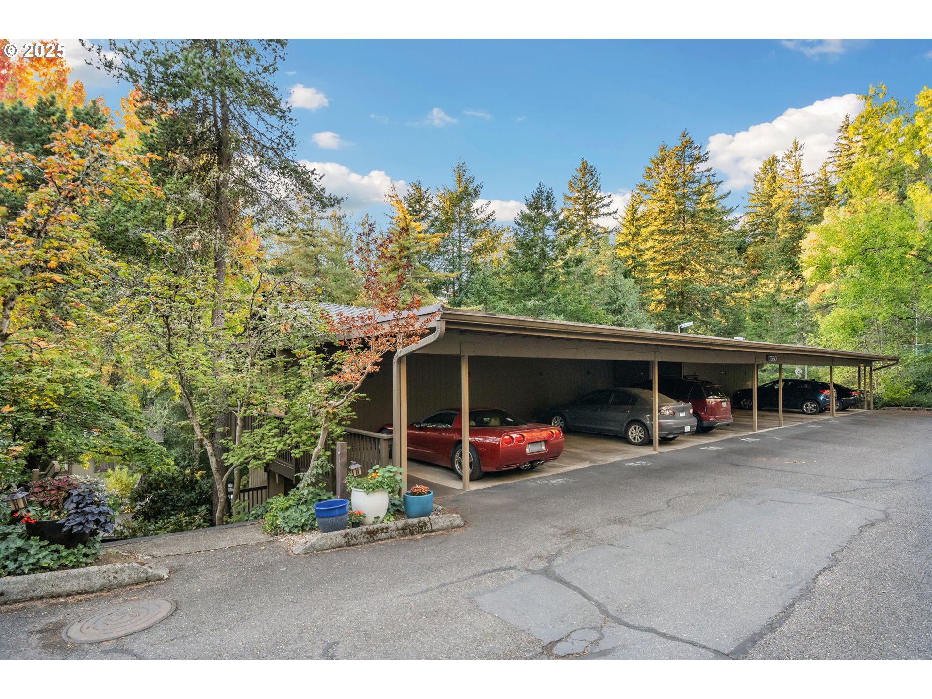 7550 Southwest Barnes Road, Unit E Portland, OR 97225 - Photo 16 of 25 Gallery Image 16