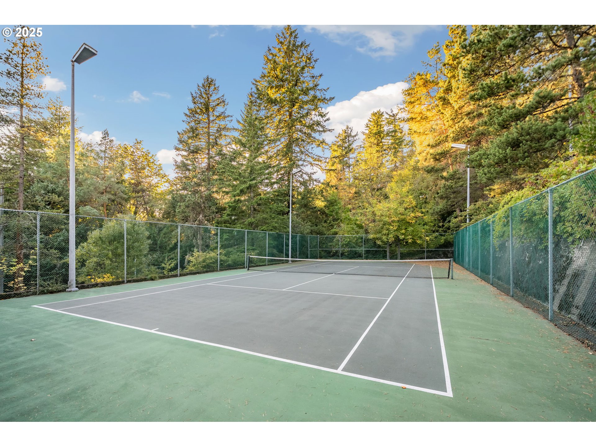 7550 Southwest Barnes Road, Unit E Portland, OR 97225 - Photo 22 of 25 Gallery Image 22