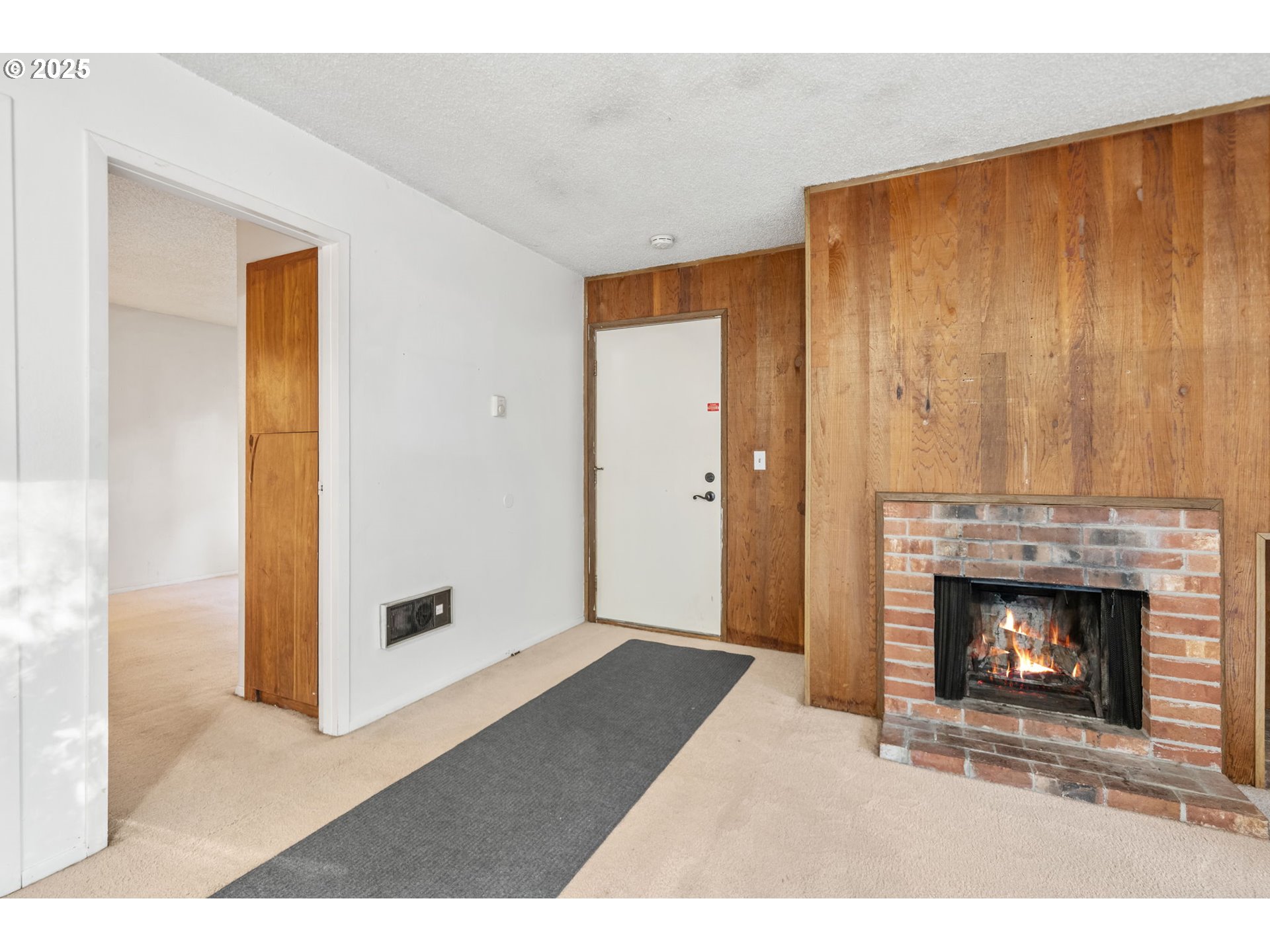 7550 Southwest Barnes Road, Unit E Portland, OR 97225 - Photo 4 of 25 Gallery Image 4