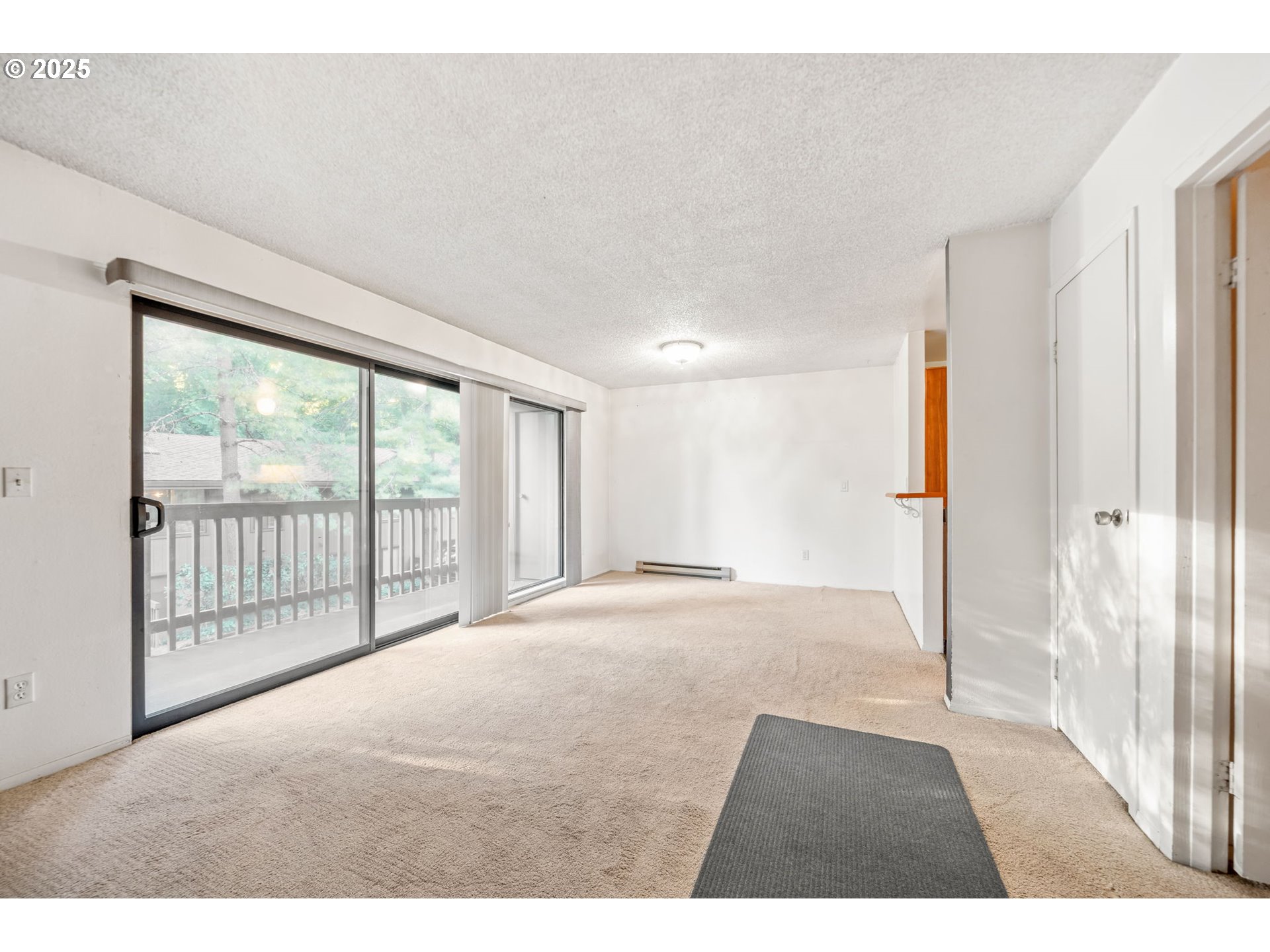 7550 Southwest Barnes Road, Unit E Portland, OR 97225 - Photo 5 of 25 Gallery Image 5
