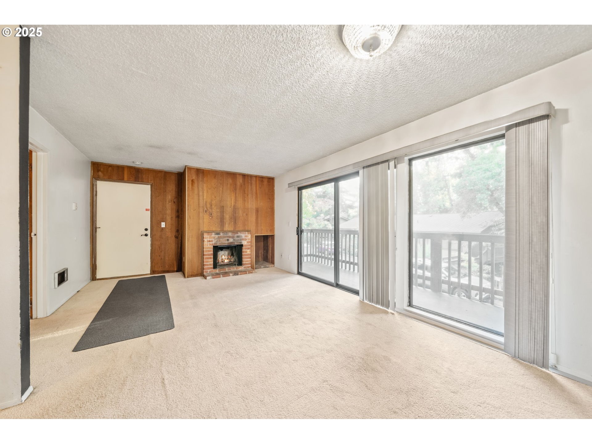 7550 Southwest Barnes Road, Unit E Portland, OR 97225 - Photo 6 of 25 Gallery Image 6