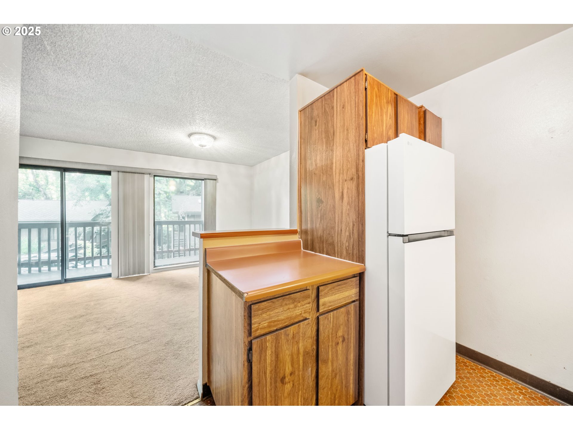 7550 Southwest Barnes Road, Unit E Portland, OR 97225 - Photo 10 of 25 Gallery Image 10