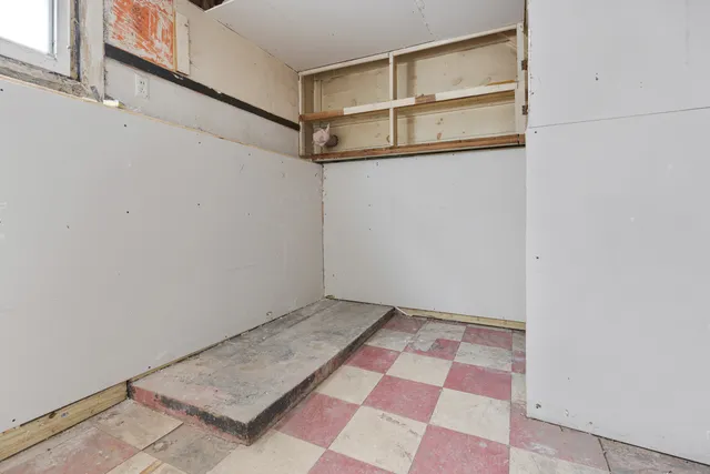 $154,900 | 12338 South Elizabeth Street, Riverdale, IL 60827