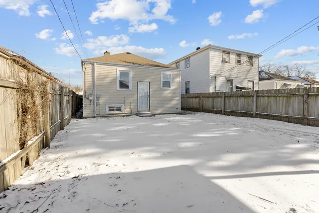 $154,900 | 12338 South Elizabeth Street, Riverdale, IL 60827