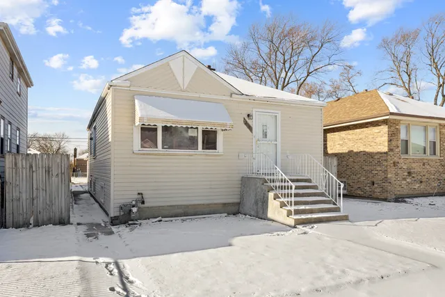 $154,900 | 12338 South Elizabeth Street, Riverdale, IL 60827