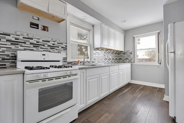 $154,900 | 12338 South Elizabeth Street, Riverdale, IL 60827