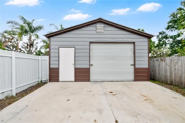 $459,000 | 2010 Lee Drive, Valrico, FL 33594