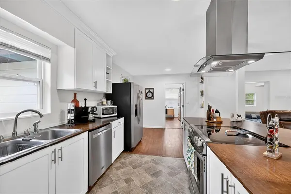 $459,000 | 2010 Lee Drive, Valrico, FL 33594