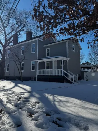 $2,600 | 15 West Emerson Avenue, Unit 2, Rahway, NJ 07065