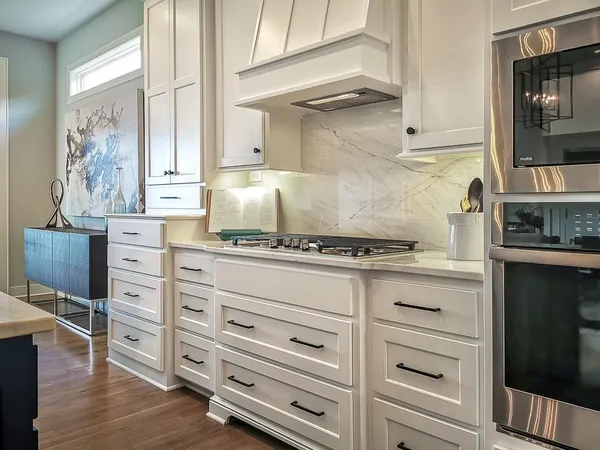 $1,275,000 | 3248 West 133rd Terrace, Leawood, KS 66209