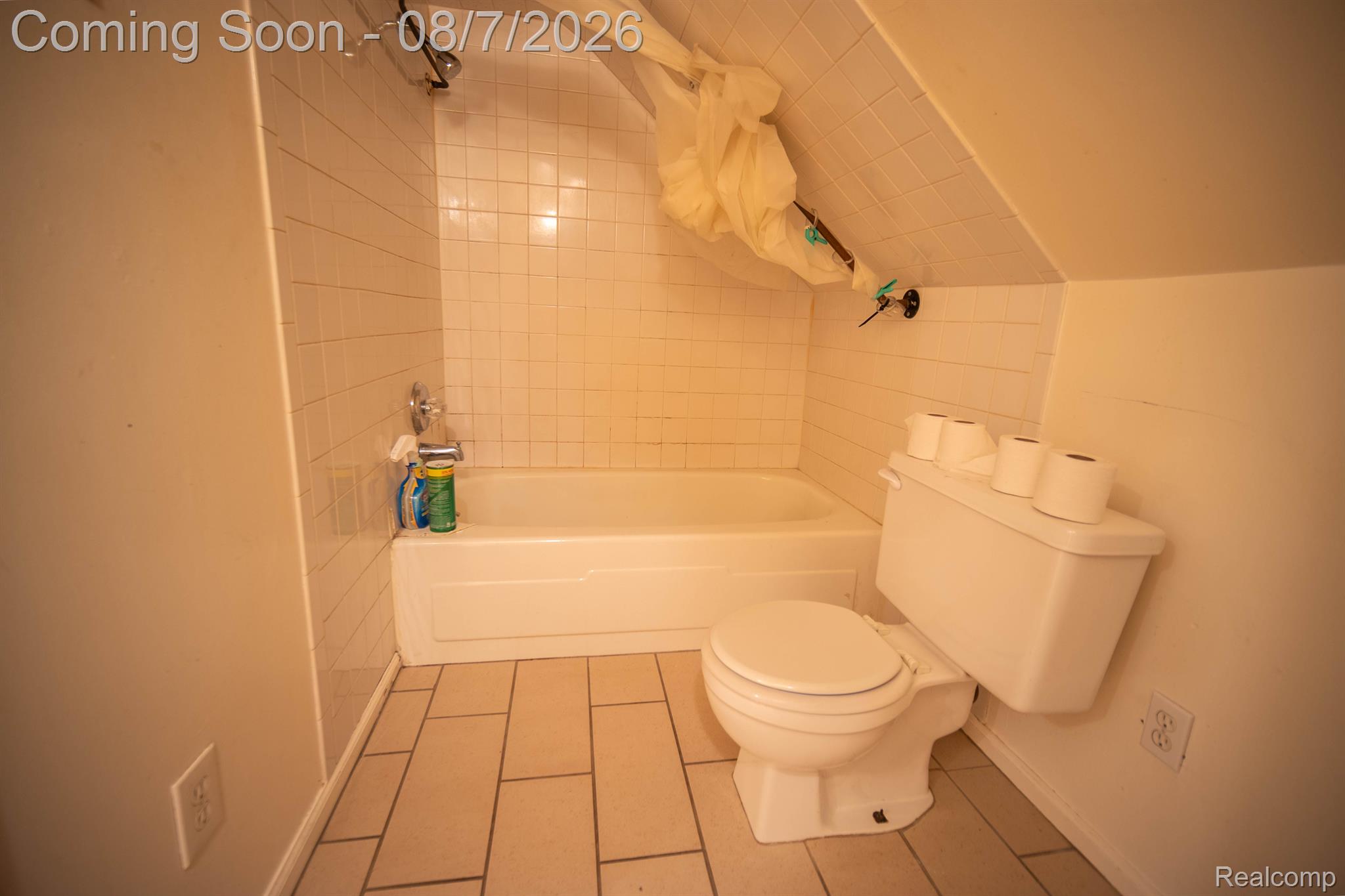 4355 Lapeer Road Burton, MI 48509 - Photo 14 of 30 Gallery Image 14