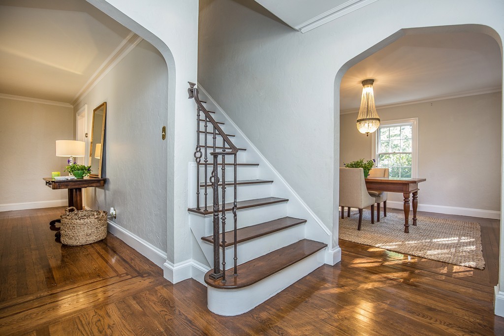 28 Wareland Road Wellesley, MA 02481 - Photo 2 of 22
