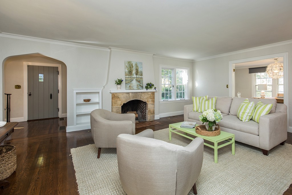 28 Wareland Road Wellesley, MA 02481 - Photo 3 of 22