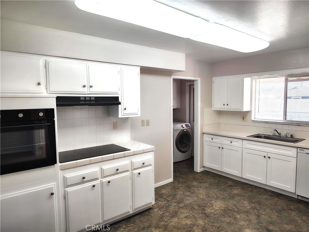 27131 Pinehurst Road Menifee, CA 92586 - Photo 6 of 38