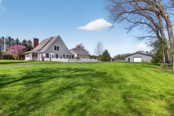 $724,900 | 19501 B-Drive South, Marshall, MI 49068