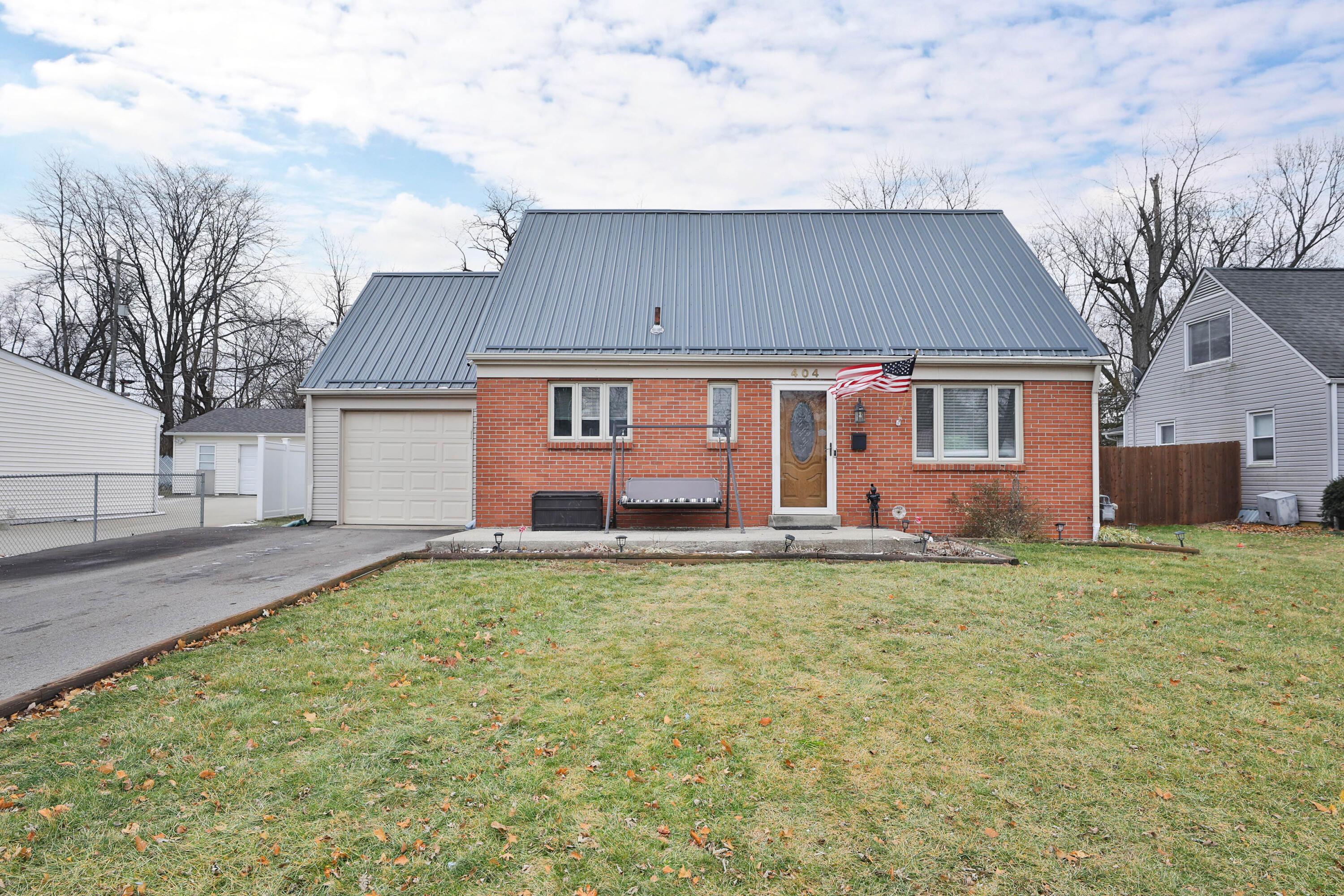 404 Old Village Road Columbus, OH 43228 - Photo 1 of 43 Front