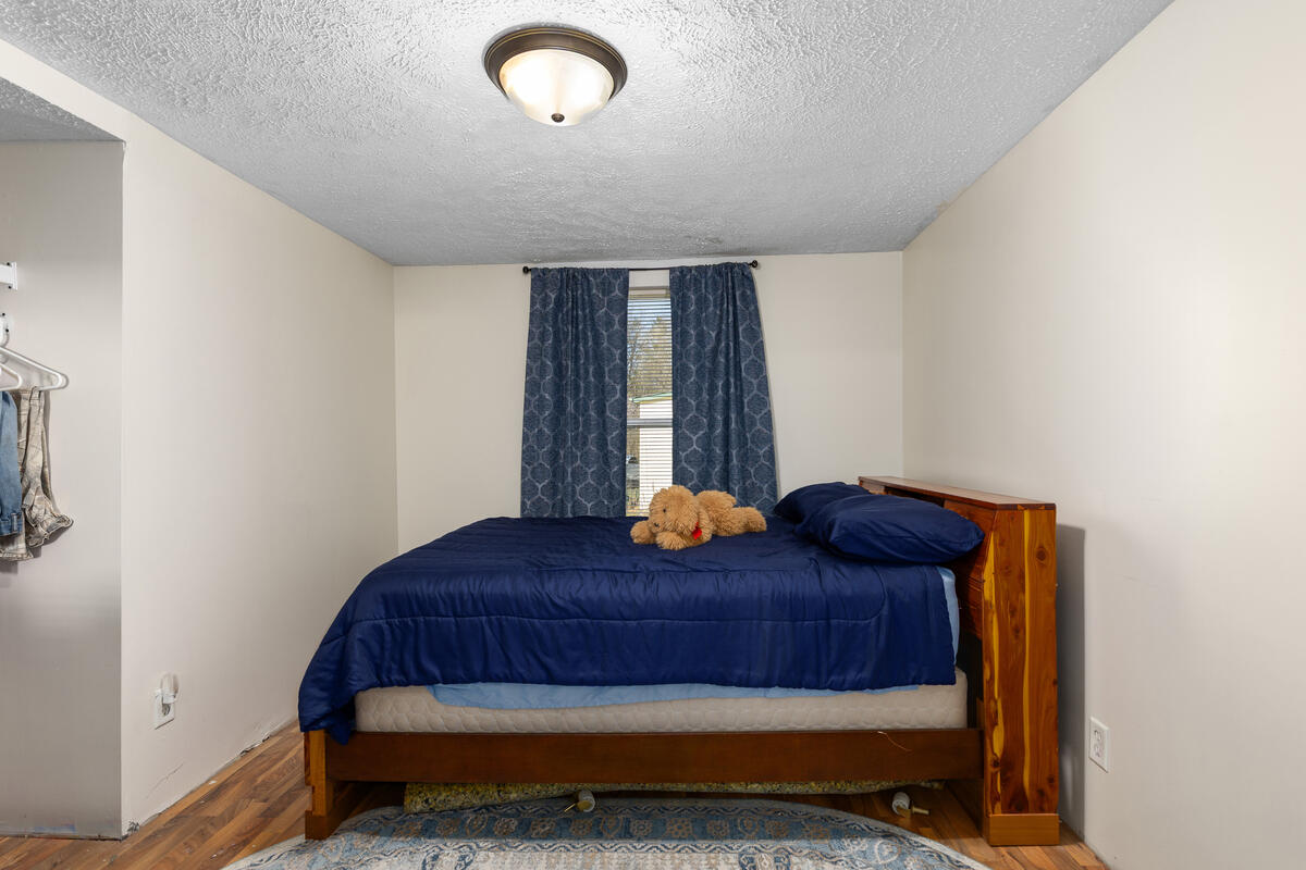 517 West Fenwick Road Fenwick, MI 48834 - Photo 11 of 25 https___photoreal.io_wp-content_photorea