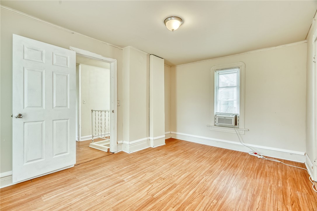 498 Emerson Street Rochester, NY 14613 - Photo 17 of 39