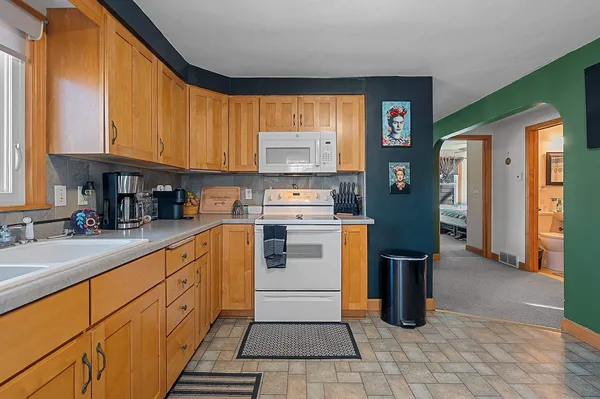 $174,900 | 1136 South Bartlett Street, Shawano, WI 54166