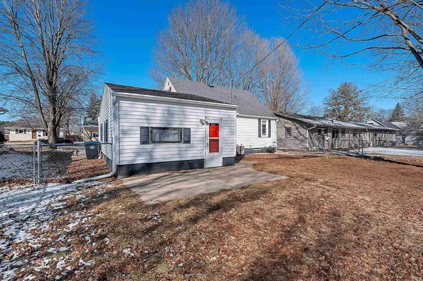 $174,900 | 1136 South Bartlett Street, Shawano, WI 54166